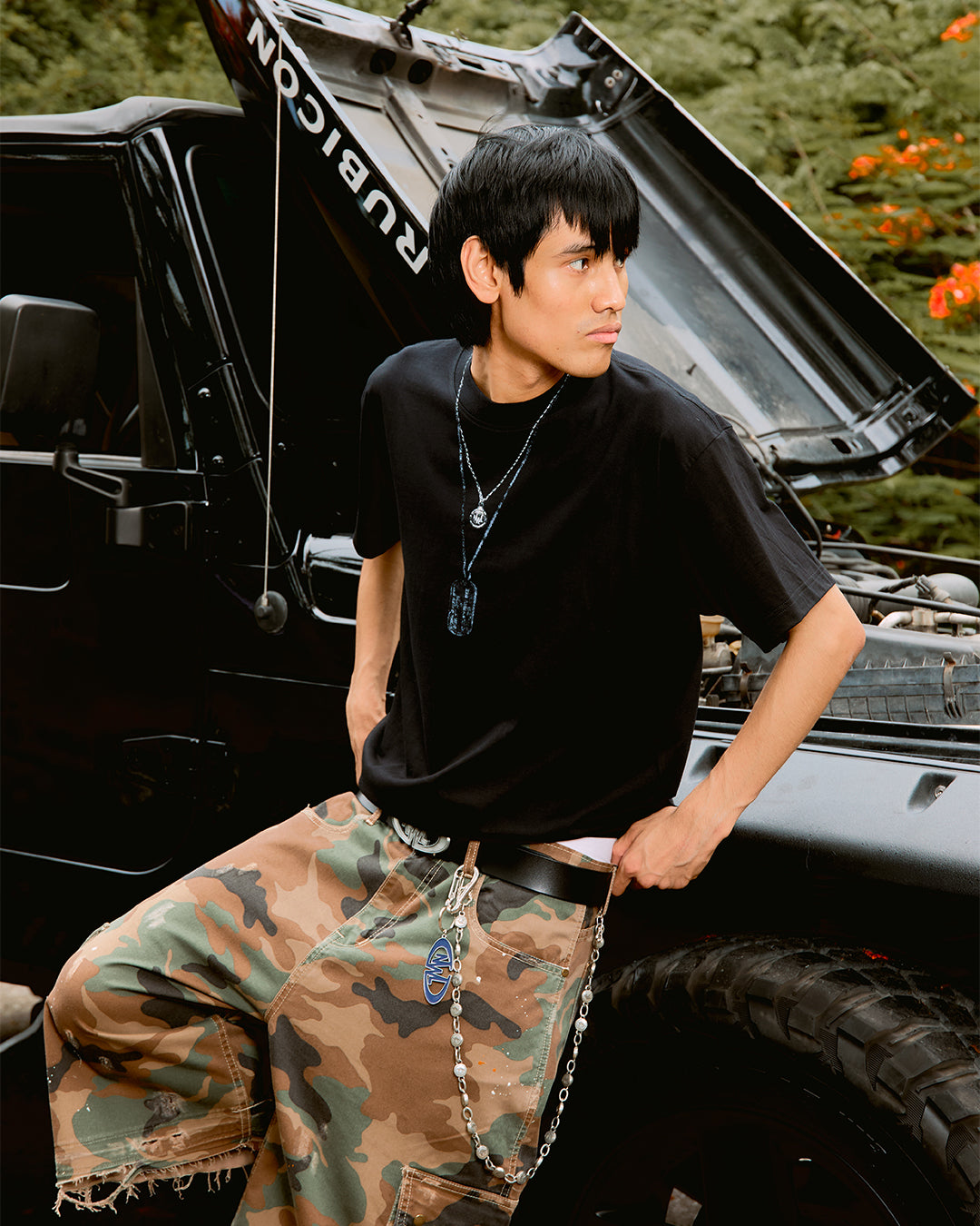 DM26 Necklace Boxy T-Shirt Black